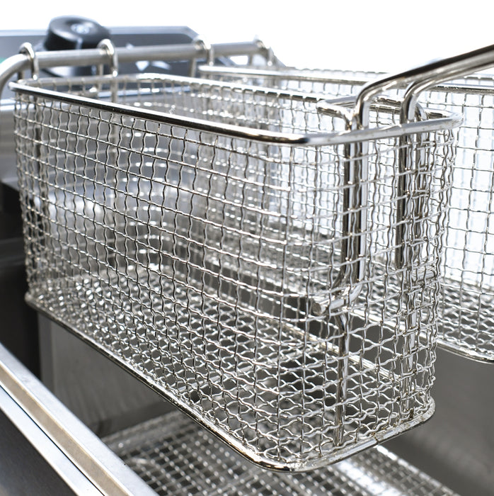 Omcan CE-CN-0006 6 Qt (7 Liters) Single Countertop Electric Fryer – 110V, 1Ph, 1350W