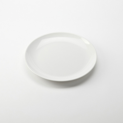 Durable melamine pizza serving plate for restaurants and pizzerias