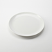 Break-resistant white pizza plate designed for hot food presentation