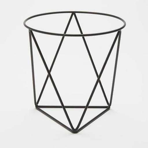 Modern black geometric pizza stand by American MetalCraft on restaurant tabletop