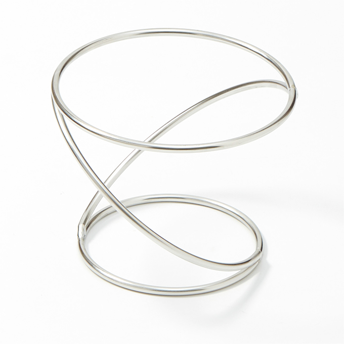 Silver Contempo Swirl pizza stand by American MetalCraft