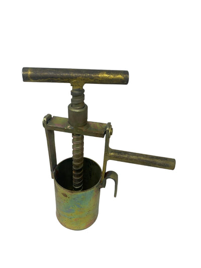 Comercial Sev Sancha : Metal (gloden finish) with multiple sev jali