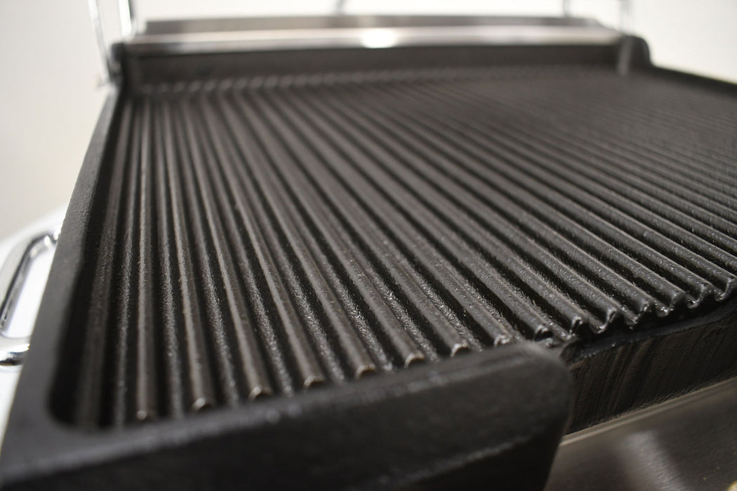 Omcan PG-CN-0515-RT Single Panini Grill with Grooved Plates and Timer – 10″ x 11″ Cooking Surface – 120V, 1800W