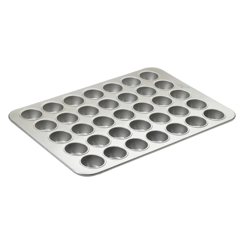 Winco Commercial Non-Stick Aluminized Steel Muffin & Cupcake Pans