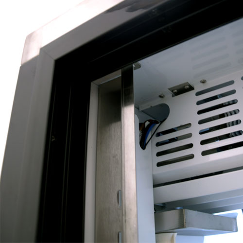 Omcan RS-CN-0120-S 47″ Floor Refrigerated Display Case with Stainless Steel Exterior